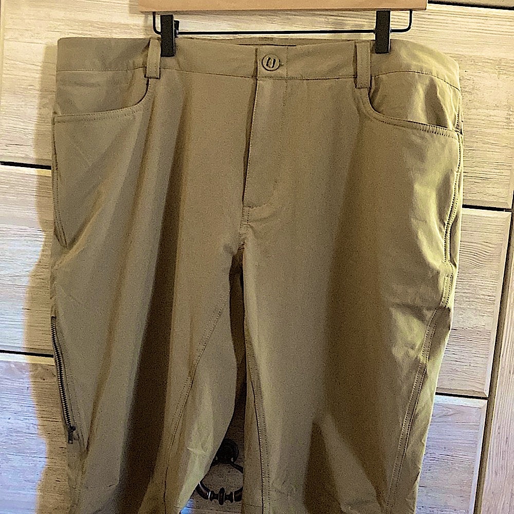 Under Armour Athletic Tech Flex Golf Pants Side Zip Pocket Men’s Size 40/30